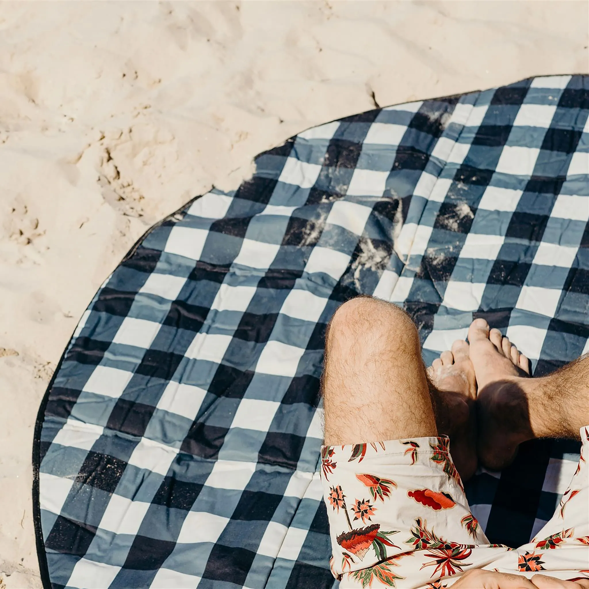 Love Rug - Gingham Black