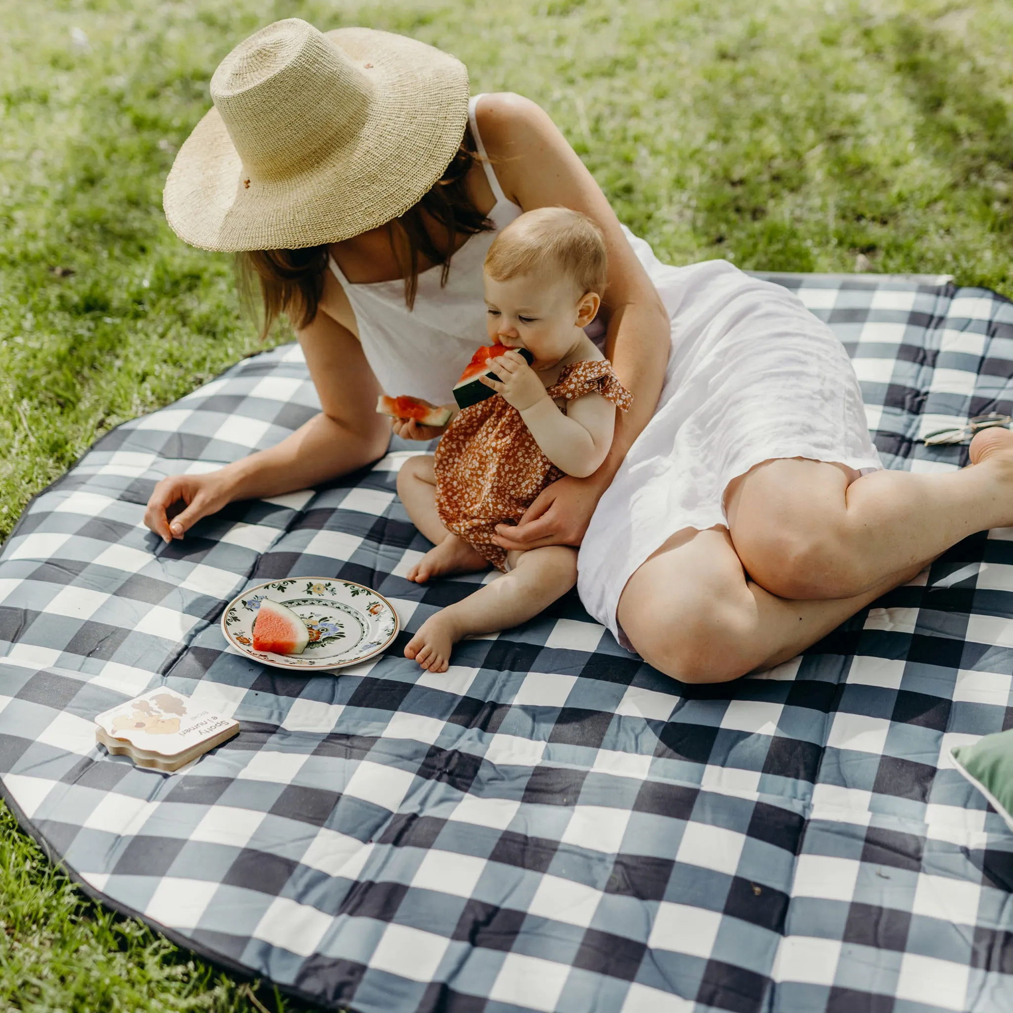 Love Rug - Gingham Black